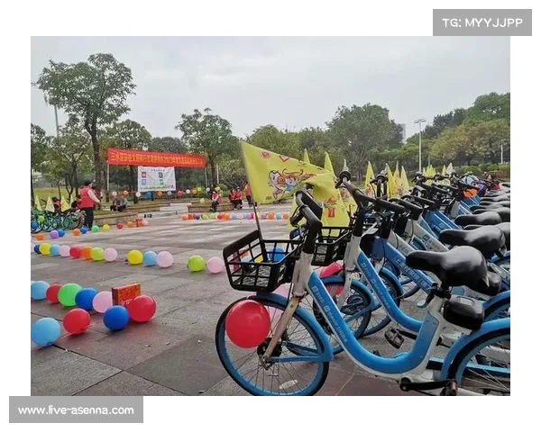 三水区“乐在文明”骑行志愿服务队疏导赛场交通